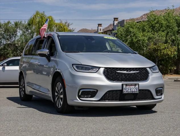2023 Chrysler Pacifica Hybrid Limited