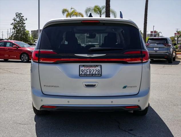 2023 Chrysler Pacifica Hybrid Limited
