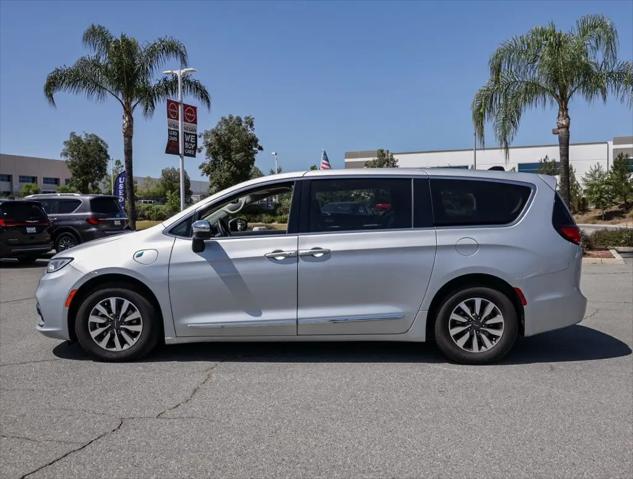 2023 Chrysler Pacifica Hybrid Limited