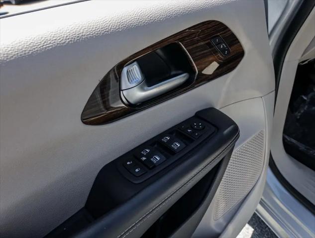 2023 Chrysler Pacifica Hybrid Limited
