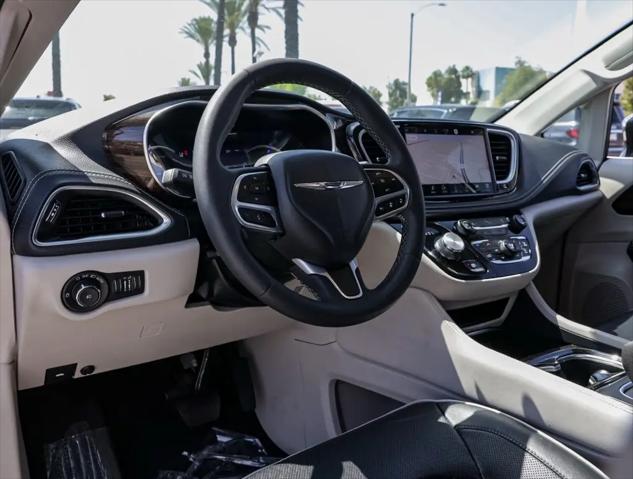 2023 Chrysler Pacifica Hybrid Limited