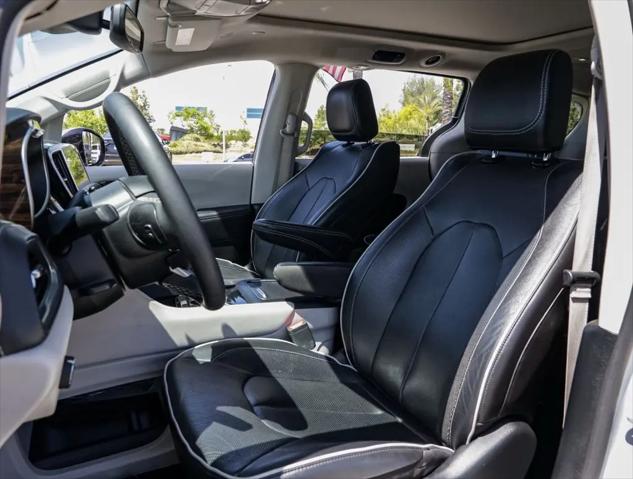 2023 Chrysler Pacifica Hybrid Limited