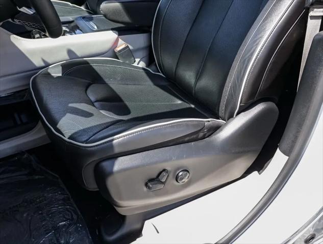 2023 Chrysler Pacifica Hybrid Limited