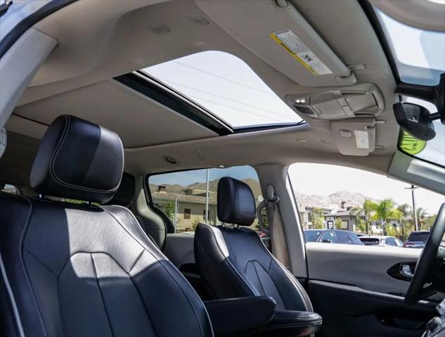 2023 Chrysler Pacifica Hybrid Limited