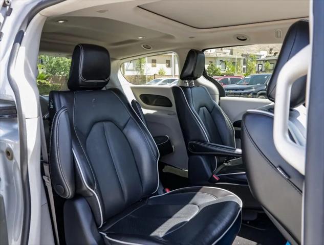 2023 Chrysler Pacifica Hybrid Limited
