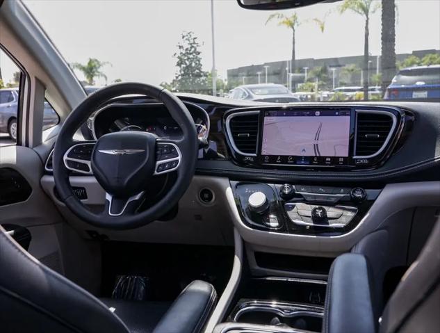 2023 Chrysler Pacifica Hybrid Limited