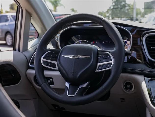 2023 Chrysler Pacifica Hybrid Limited