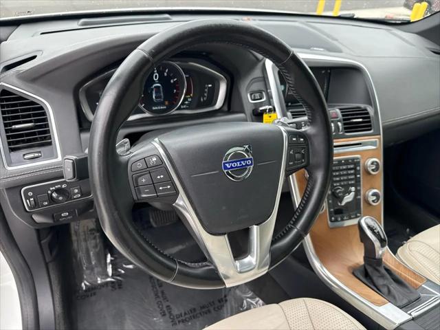 2015 Volvo XC60 T6 Platinum
