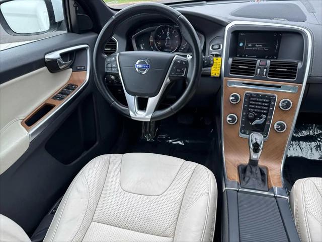 2015 Volvo XC60 T6 Platinum