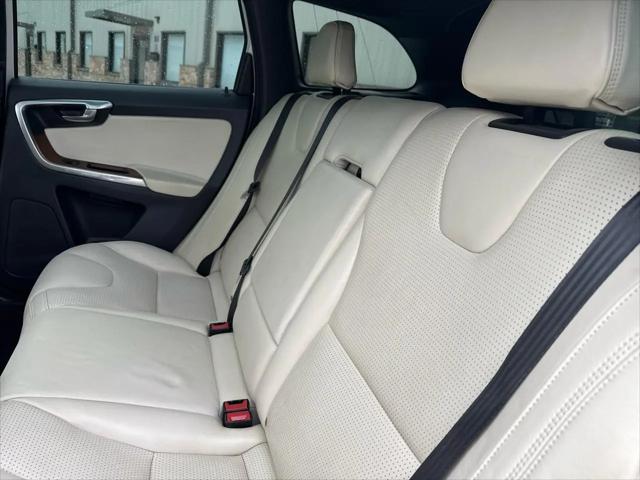 2015 Volvo XC60 T6 Platinum