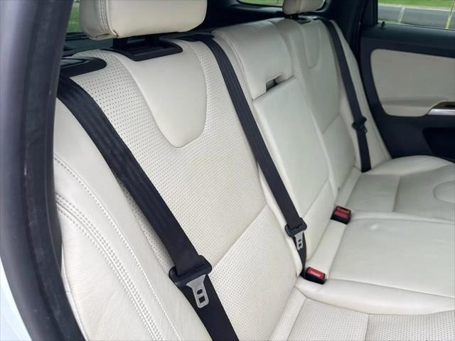 2015 Volvo XC60 T6 Platinum