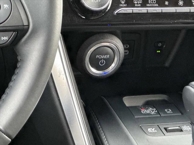 2024 Toyota Venza LE