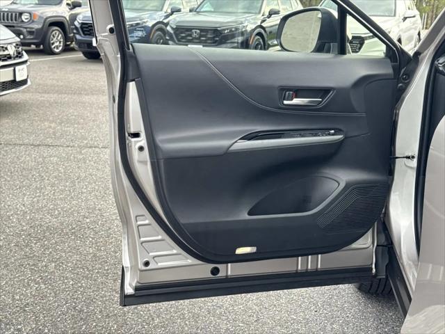 2024 Toyota Venza LE