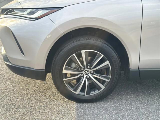 2024 Toyota Venza LE