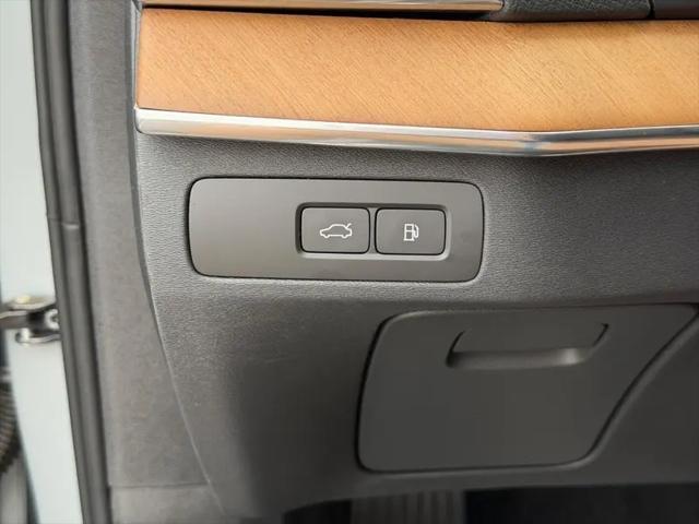 2024 Volvo XC90 Recharge T8 Plus Bright Theme 7-Seater
