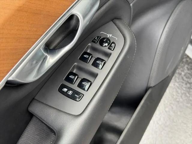 2024 Volvo XC90 Recharge T8 Plus Bright Theme 7-Seater