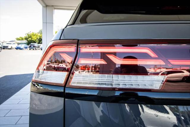 2026 Volkswagen Atlas Cross Sport SEL R-Line Black