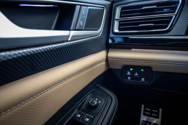 2026 Volkswagen Atlas Cross Sport SEL R-Line Black