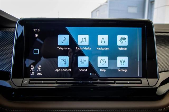 2026 Volkswagen Atlas Cross Sport SEL R-Line Black
