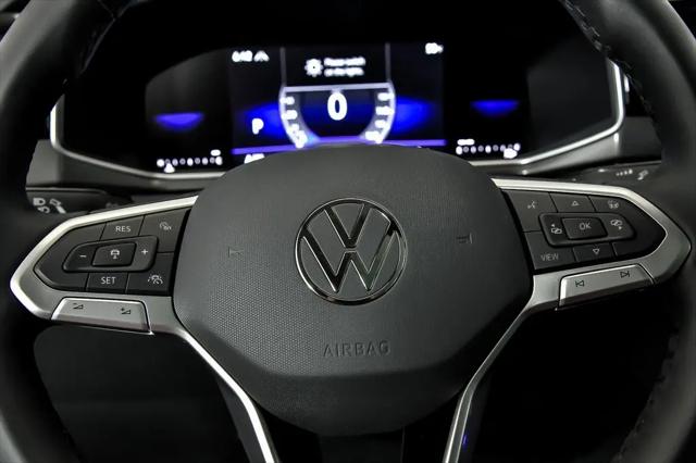 2026 Volkswagen Taos SE Black