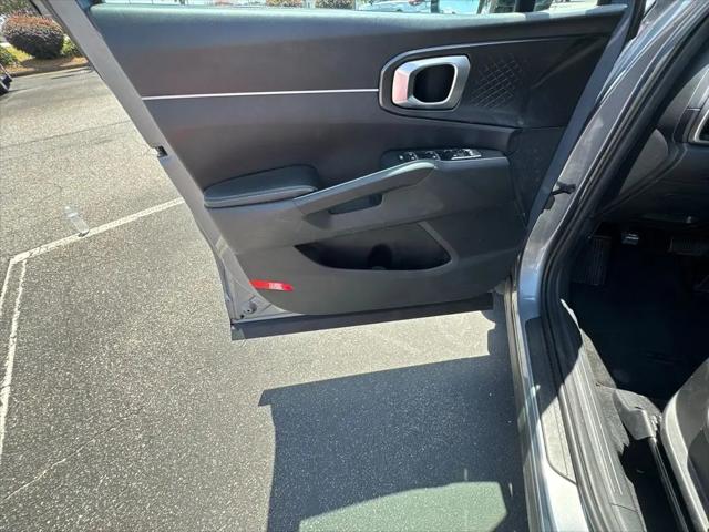 2023 Kia Sorento LX