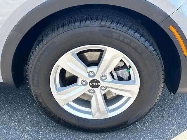 2023 Kia Sorento LX