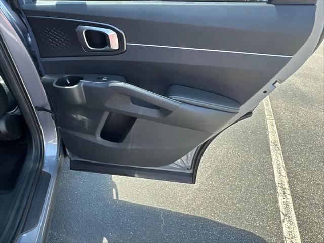 2023 Kia Sorento LX