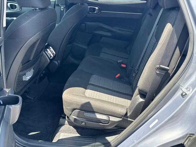 2023 Kia Sorento LX