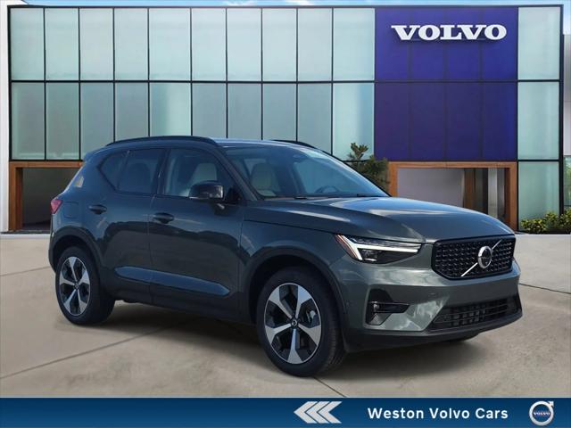 2026 Volvo XC40 Plus, B5 AWD Gas (mild hybrid), Dark for sale in Davie, FL