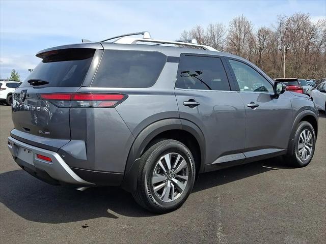 2023 Nissan Pathfinder SL 4WD