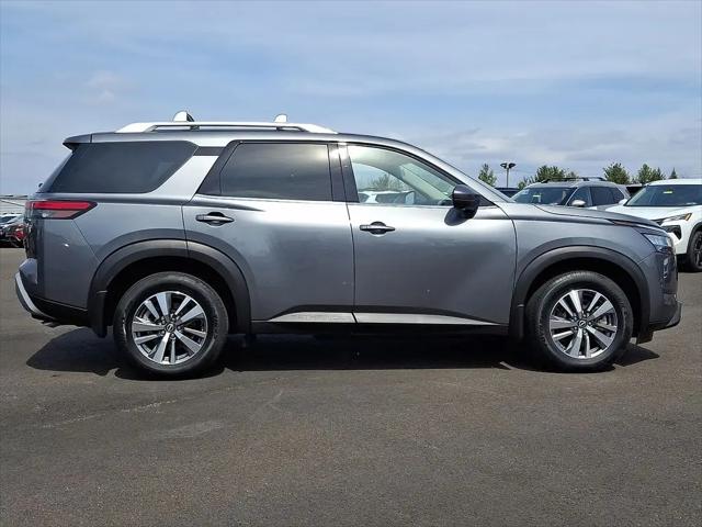 2023 Nissan Pathfinder SL 4WD