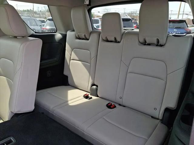 2023 Nissan Pathfinder SL 4WD