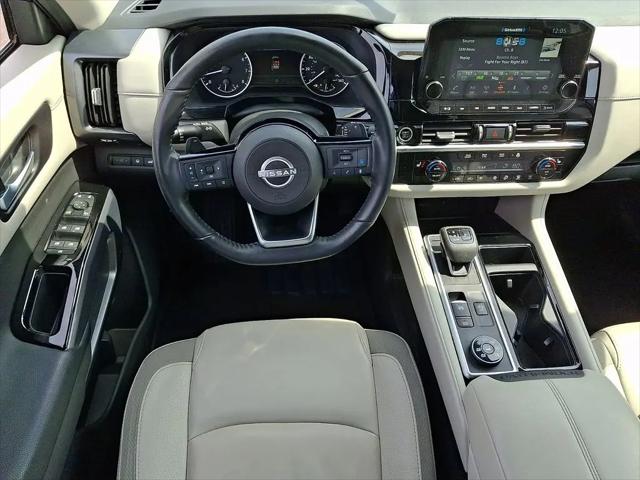 2023 Nissan Pathfinder SL 4WD