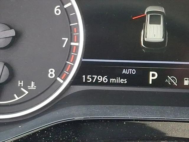 2023 Nissan Pathfinder SL 4WD