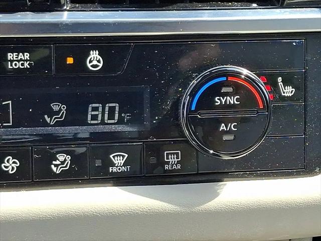 2023 Nissan Pathfinder SL 4WD