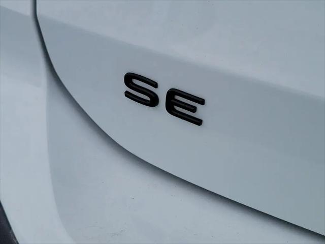 2026 Volkswagen Taos SE Black