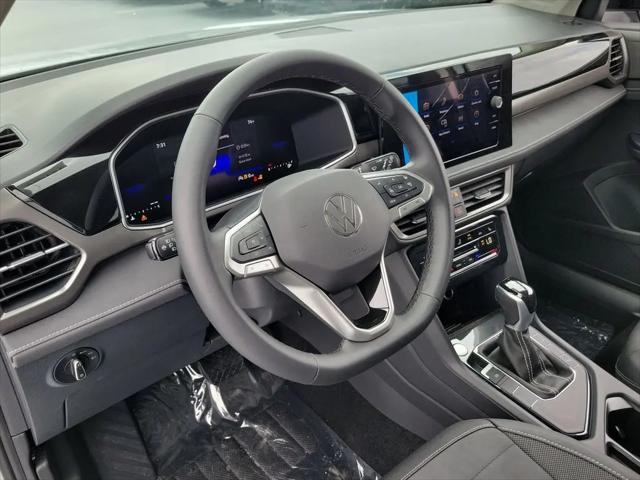 2026 Volkswagen Taos SE Black
