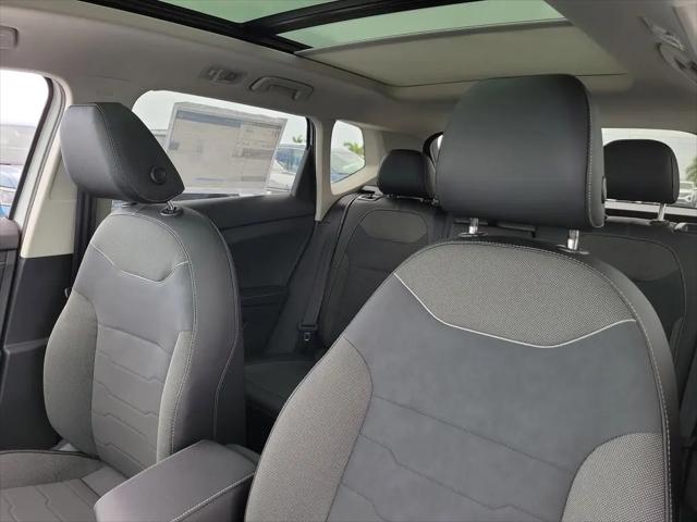 2026 Volkswagen Taos SE Black