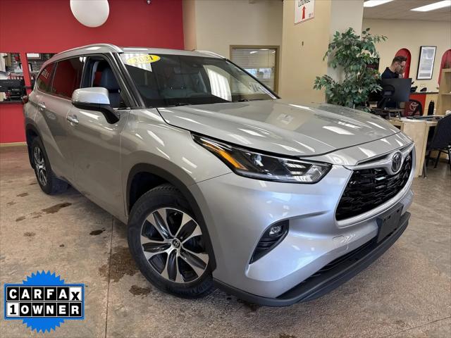 2021 Toyota Highlander XLE for sale in Batavia, NY