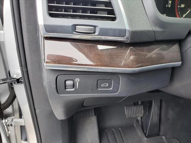 2019 Volvo XC90 T5 Momentum