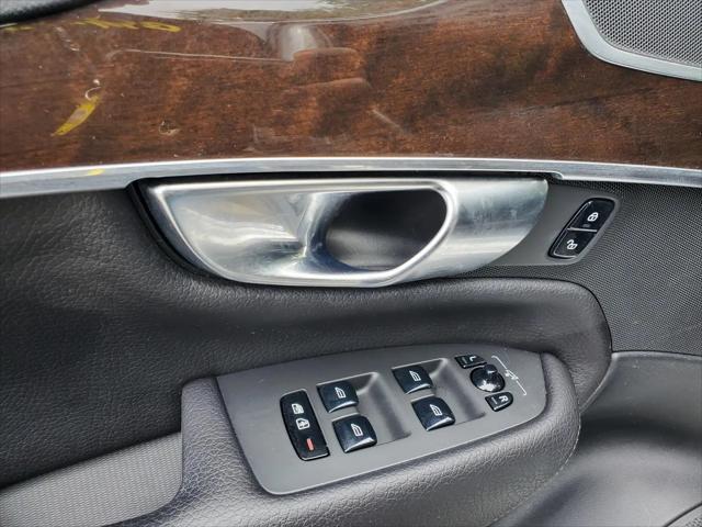 2019 Volvo XC90 T5 Momentum