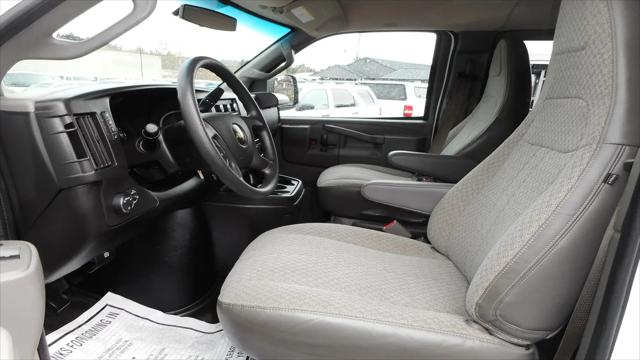 2017 Chevrolet Express LT