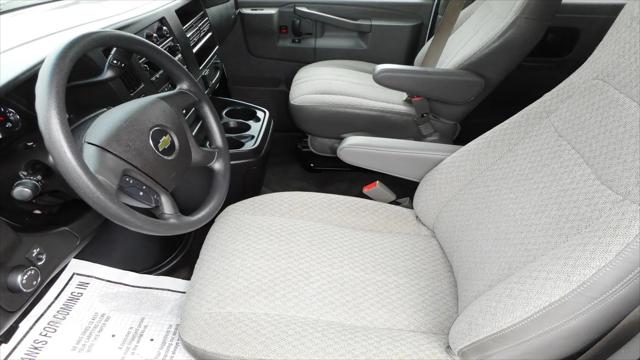 2017 Chevrolet Express LT