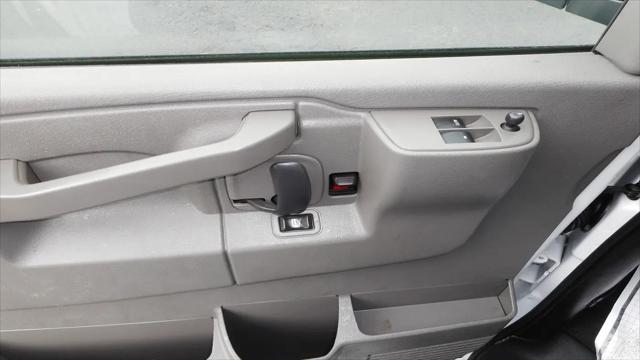 2017 Chevrolet Express LT