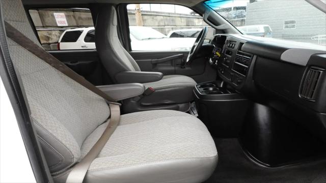 2017 Chevrolet Express LT
