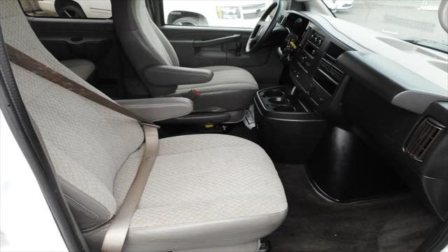 2017 Chevrolet Express LT