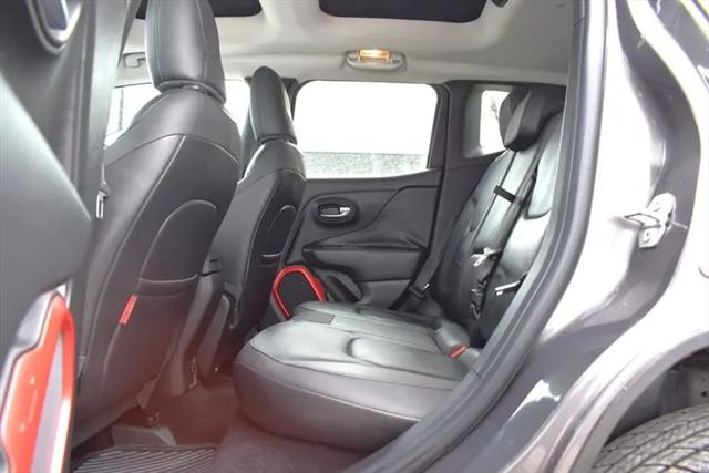 2016 Jeep Renegade Trailhawk