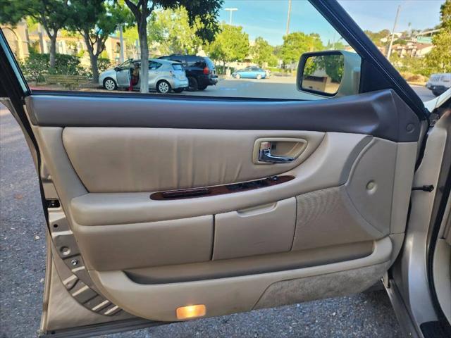 2003 Toyota Avalon XLS