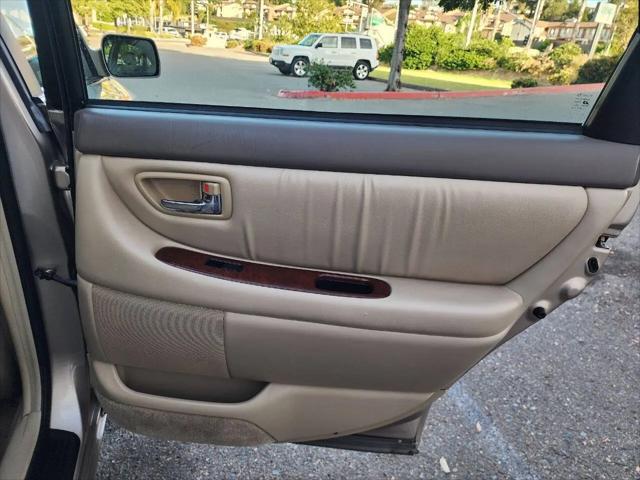 2003 Toyota Avalon XLS