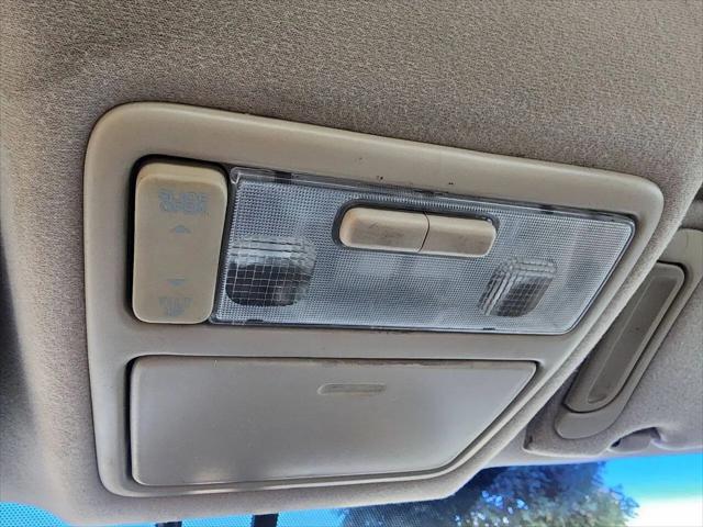 2003 Toyota Avalon XLS